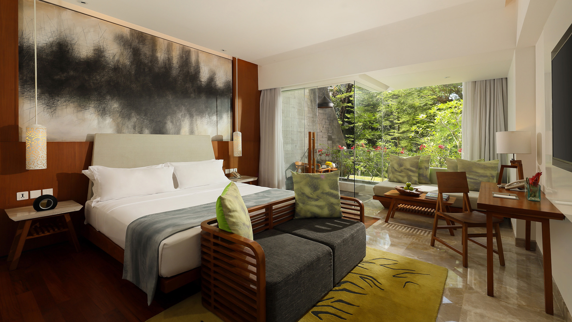 WONDERFUL GARDEN VIEW - 1 KING BED