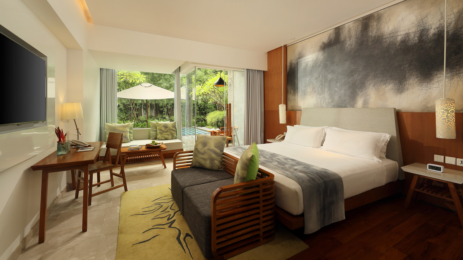 WONDERFUL POOL ACCESS - 1 KING BED