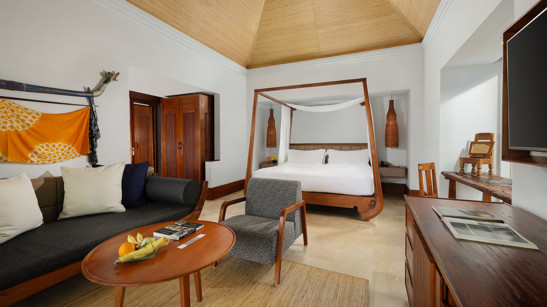 HEAVENLY JACUZZI VILLA KING BED